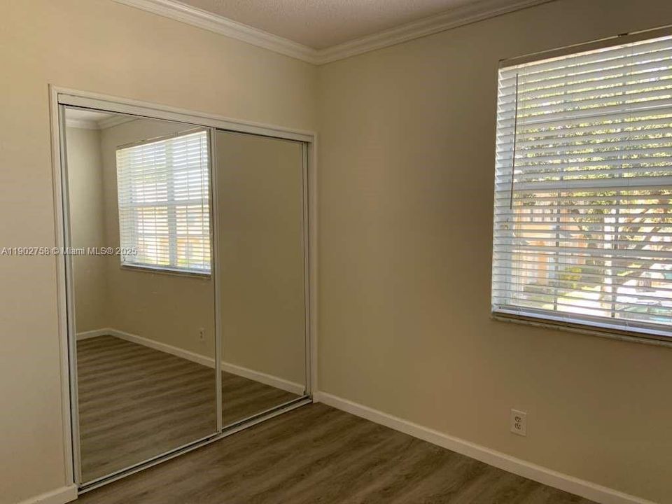 For Rent: $2,750 (2 beds, 2 baths, 1110 Square Feet)