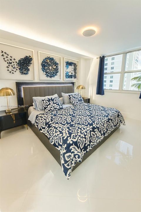 Recently Rented: $3,950 (1 beds, 1 baths, 735 Square Feet)