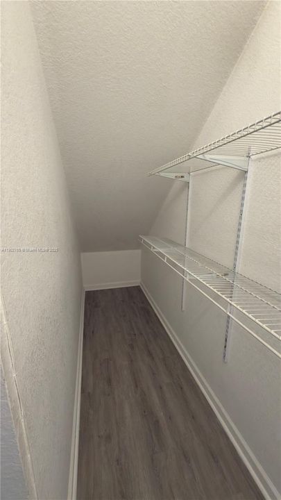 出租: $1,725 (2 贝兹, 2 浴室, 855 平方英尺)