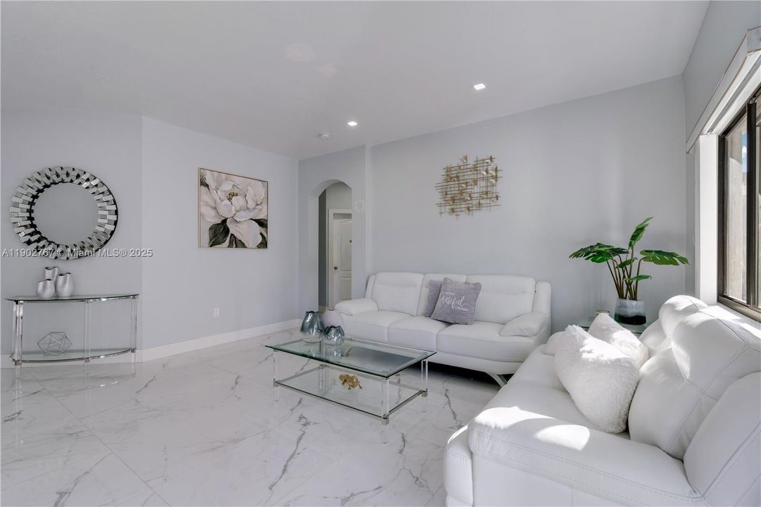 Active With Contract: $550,000 (3 beds, 2 baths, 1480 Square Feet)