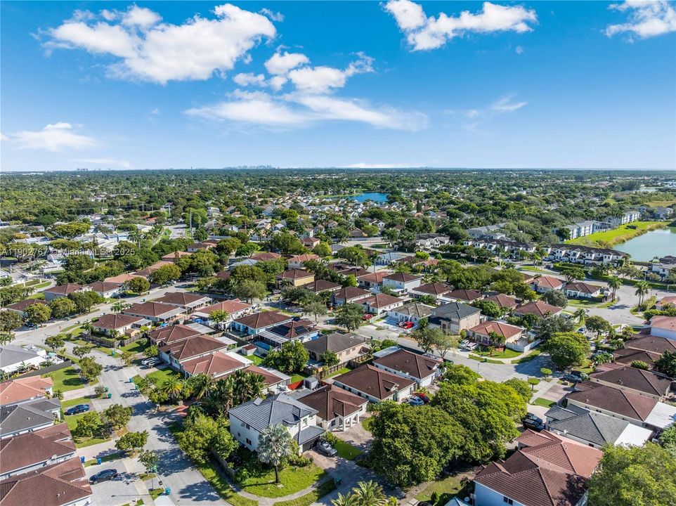 Active With Contract: $550,000 (3 beds, 2 baths, 1480 Square Feet)