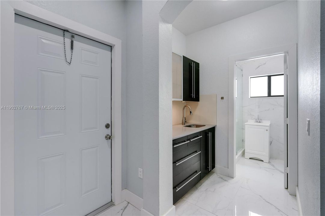 Active With Contract: $550,000 (3 beds, 2 baths, 1480 Square Feet)