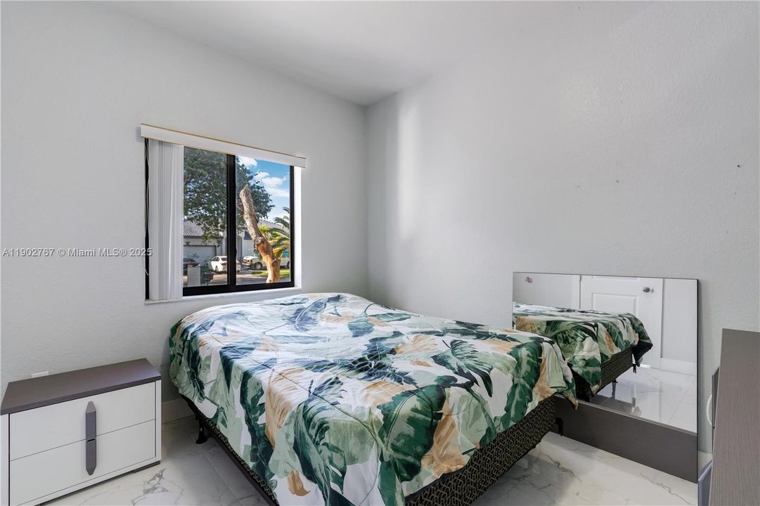 Active With Contract: $550,000 (3 beds, 2 baths, 1480 Square Feet)