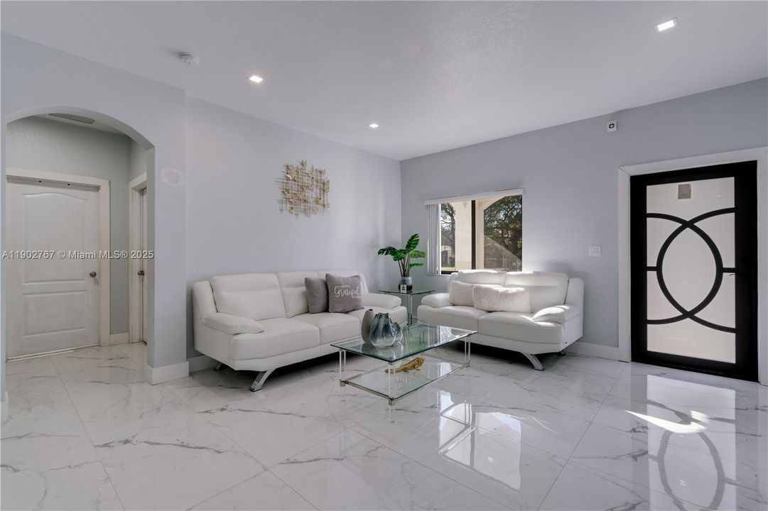 Active With Contract: $550,000 (3 beds, 2 baths, 1480 Square Feet)