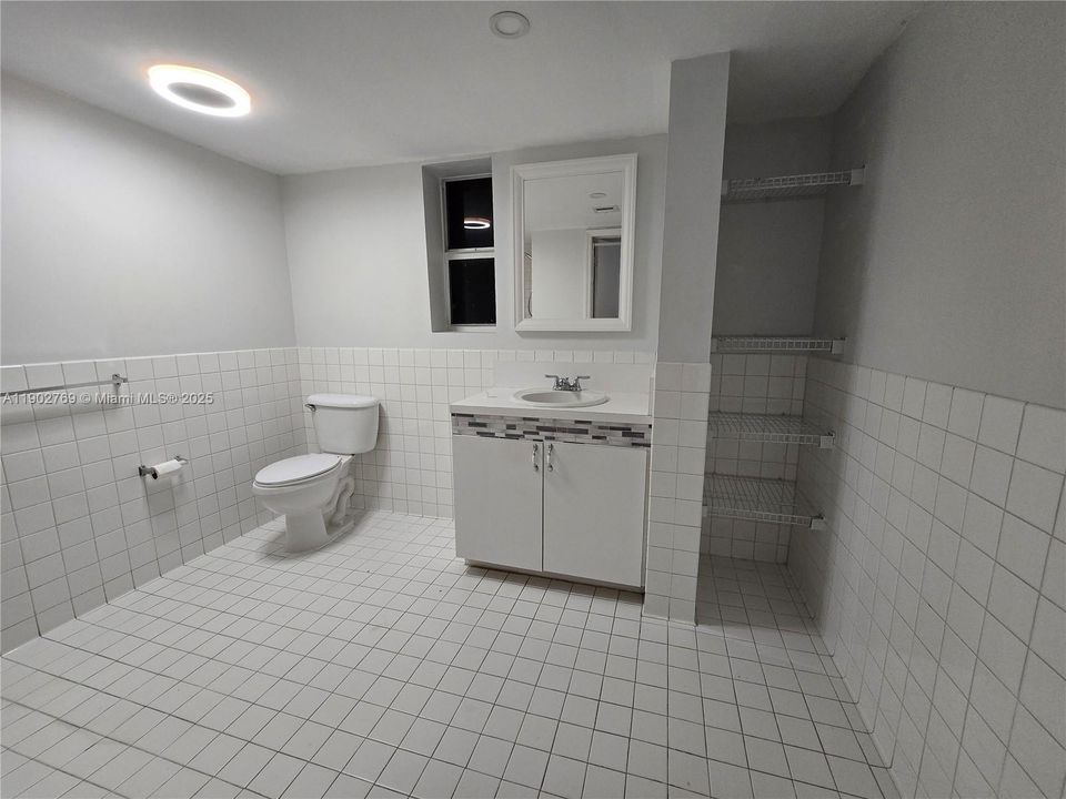 For Sale: $279,000 (2 beds, 2 baths, 1050 Square Feet)