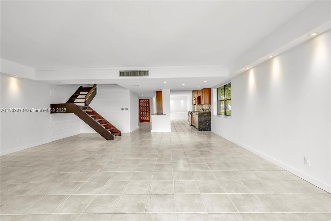 Active With Contract: $3,600 (3 beds, 2 baths, 2050 Square Feet)