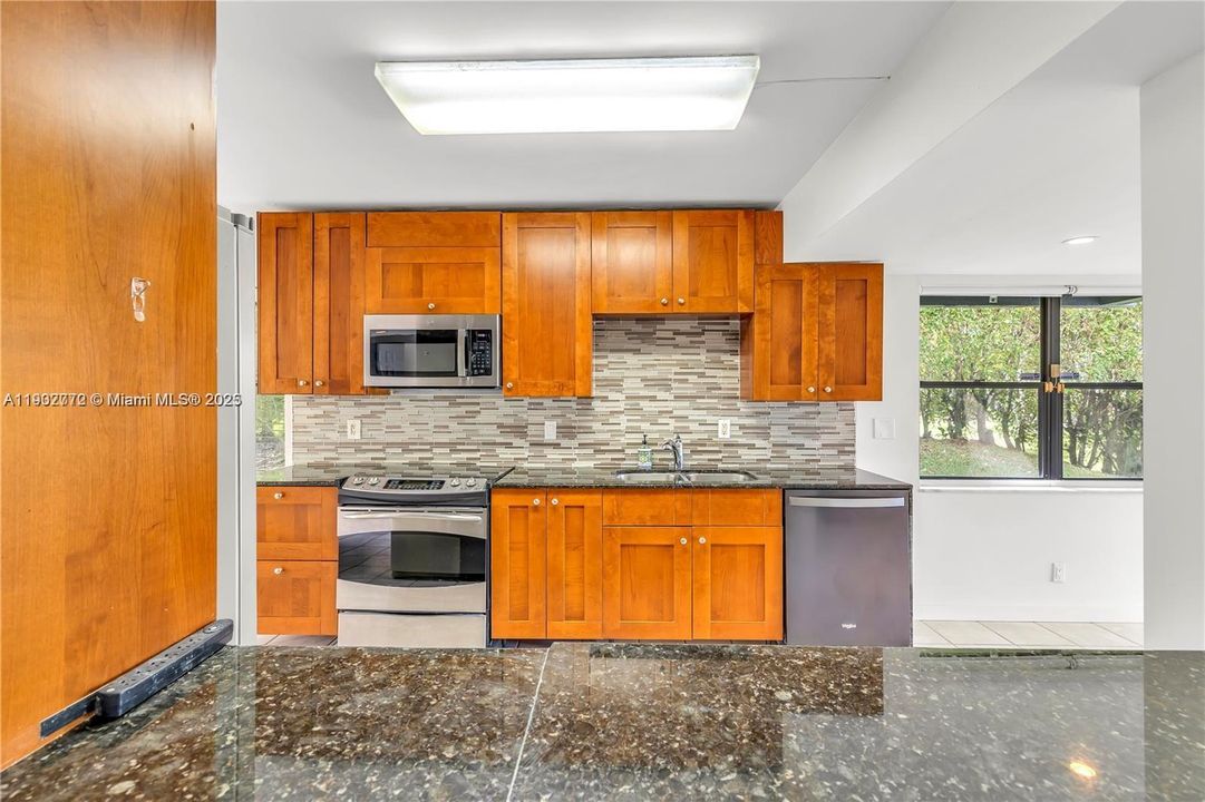 Active With Contract: $3,600 (3 beds, 2 baths, 2050 Square Feet)