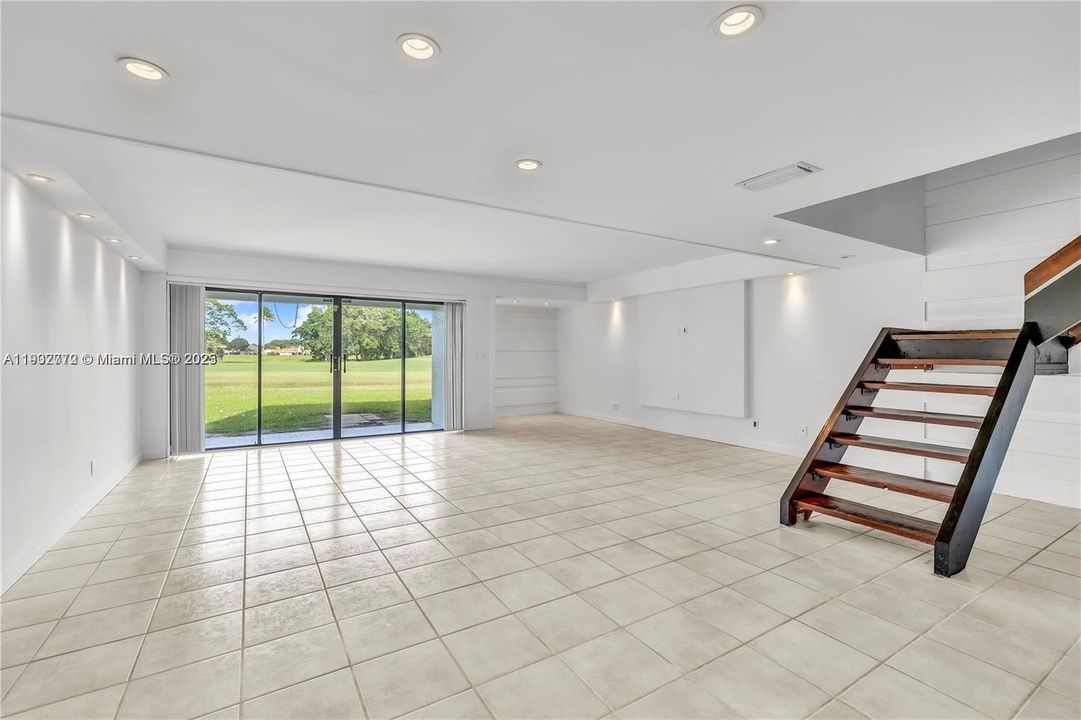 Active With Contract: $3,600 (3 beds, 2 baths, 2050 Square Feet)