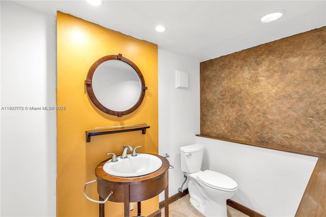 Active With Contract: $3,600 (3 beds, 2 baths, 2050 Square Feet)