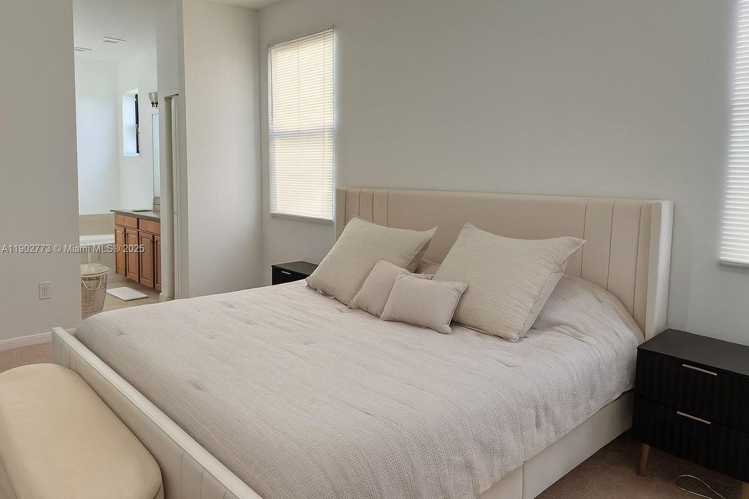 For Sale: $720,000 (3 beds, 2 baths, 1965 Square Feet)