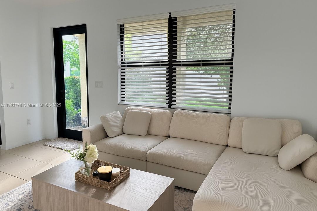 For Sale: $720,000 (3 beds, 2 baths, 1965 Square Feet)