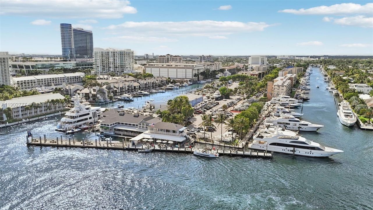 Activo con contrato: $3,150 (2 camas, 2 baños, 830 Pies cuadrados)