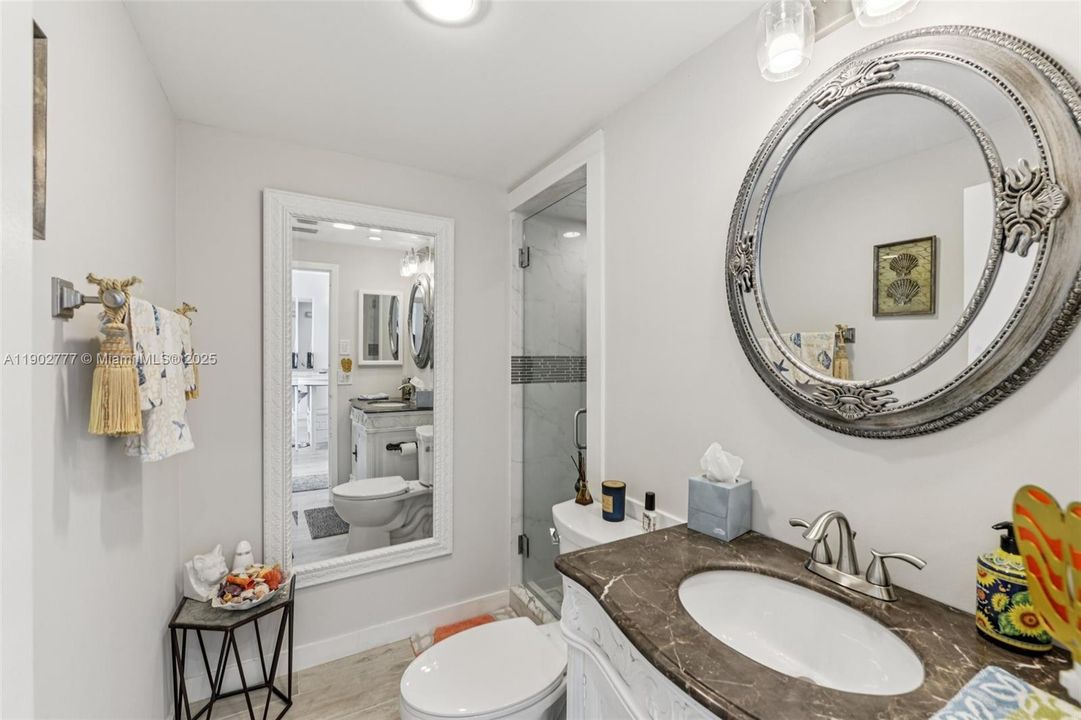 Activo con contrato: $3,150 (2 camas, 2 baños, 830 Pies cuadrados)