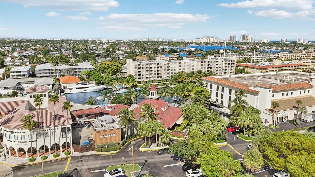 Activo con contrato: $3,150 (2 camas, 2 baños, 830 Pies cuadrados)