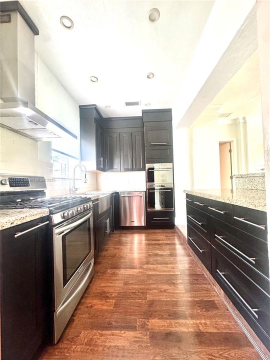 For Rent: $6,700 (4 beds, 2 baths, 1764 Square Feet)