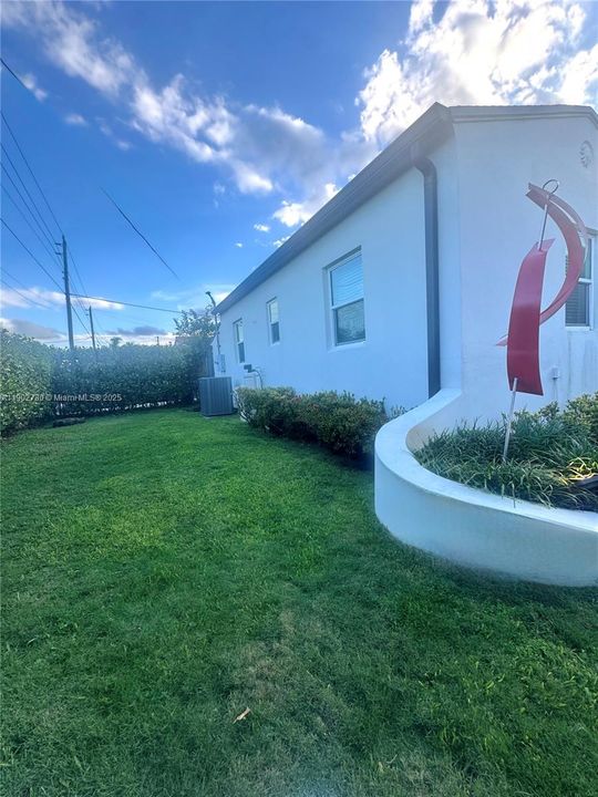 For Rent: $6,700 (4 beds, 2 baths, 1764 Square Feet)