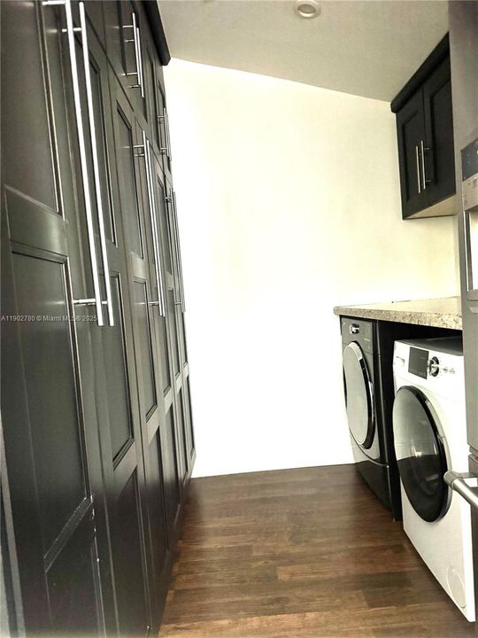 For Rent: $6,700 (4 beds, 2 baths, 1764 Square Feet)