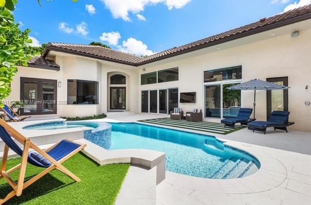 For Sale: $2,250,000 (5 beds, 4 baths, 3738 Square Feet)