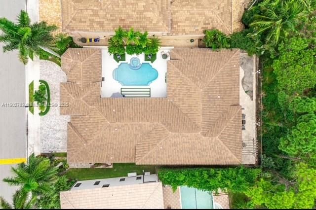 For Sale: $2,250,000 (5 beds, 4 baths, 3738 Square Feet)