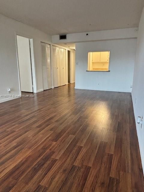 待售: $155,000 (1 贝兹, 1 浴室, 741 平方英尺)