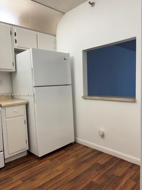 待售: $155,000 (1 贝兹, 1 浴室, 741 平方英尺)