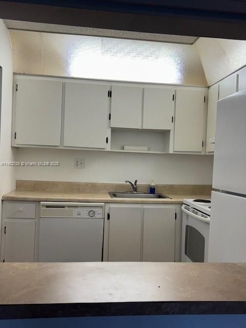 待售: $155,000 (1 贝兹, 1 浴室, 741 平方英尺)