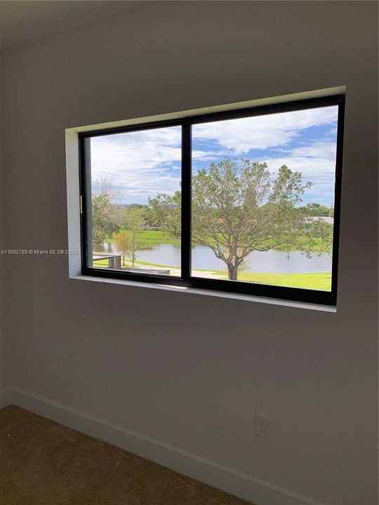 For Sale: $525,000 (3 beds, 2 baths, 1616 Square Feet)