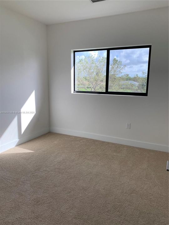 For Sale: $525,000 (3 beds, 2 baths, 1616 Square Feet)