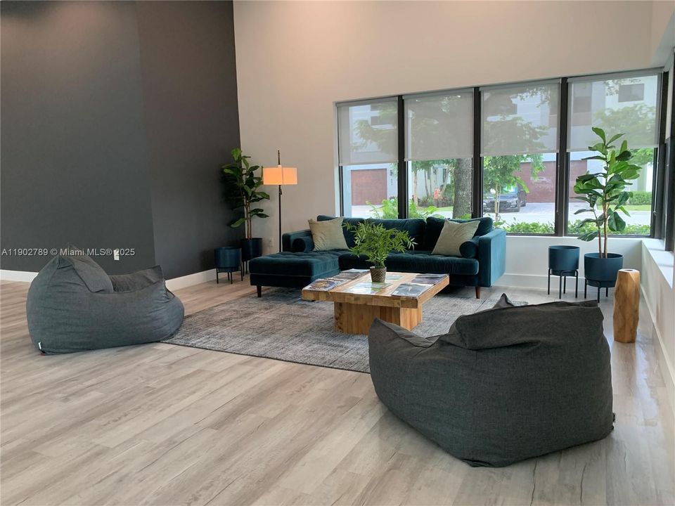 For Sale: $525,000 (3 beds, 2 baths, 1616 Square Feet)