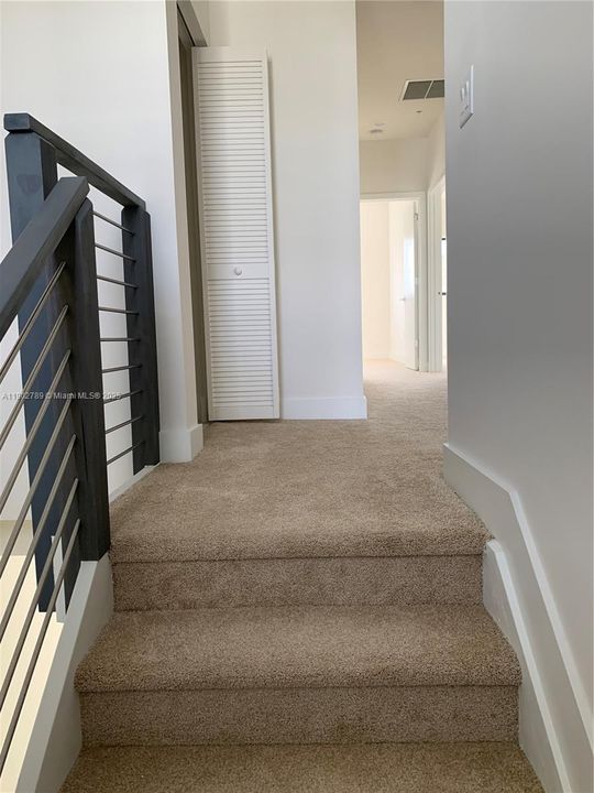 For Sale: $525,000 (3 beds, 2 baths, 1616 Square Feet)