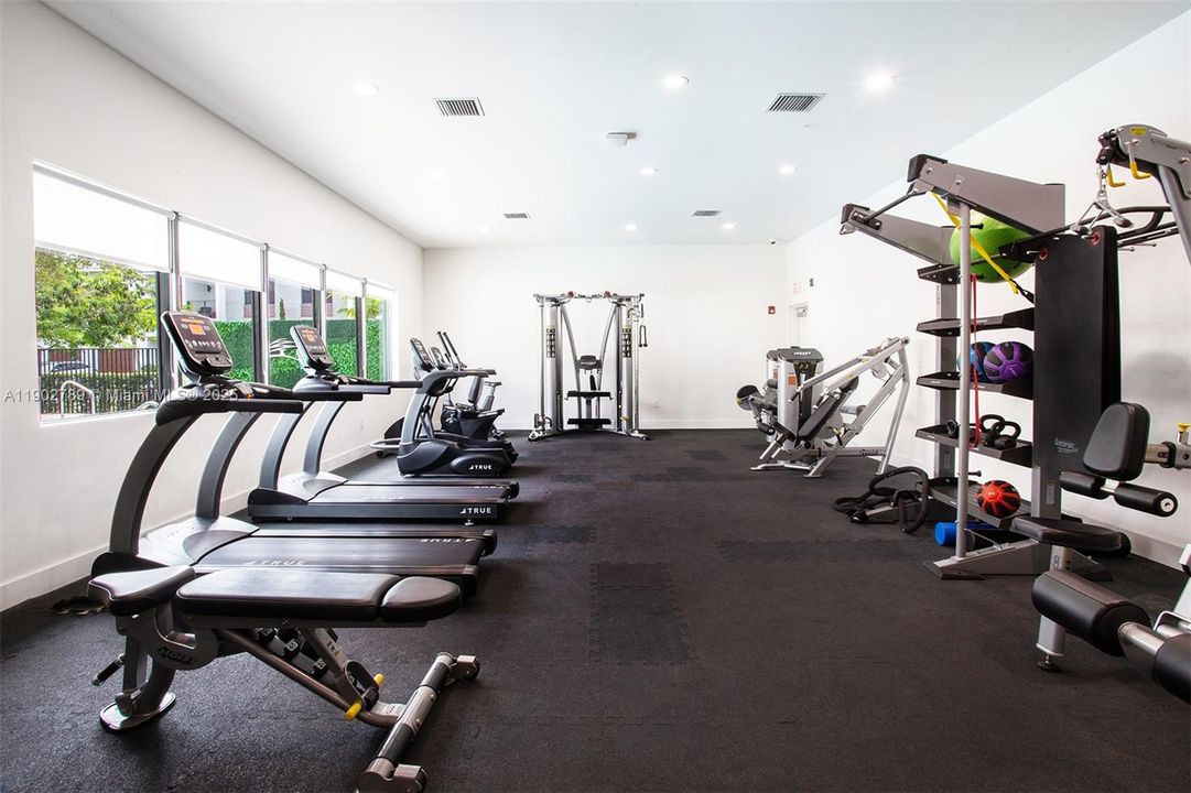 For Sale: $525,000 (3 beds, 2 baths, 1616 Square Feet)