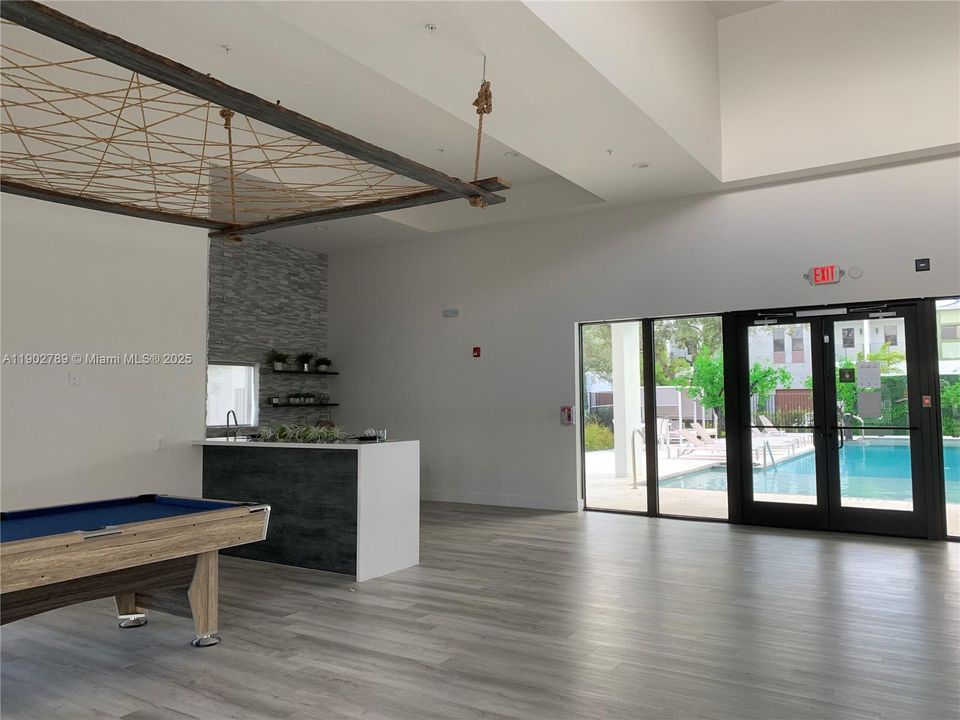 For Sale: $525,000 (3 beds, 2 baths, 1616 Square Feet)