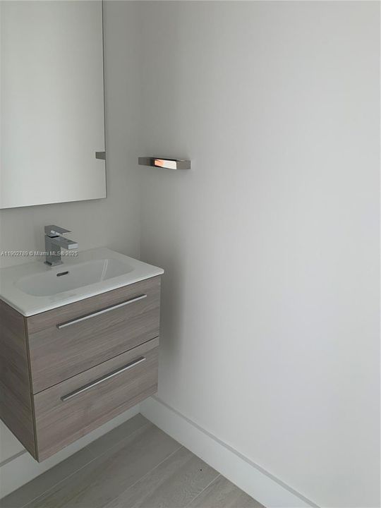 For Sale: $525,000 (3 beds, 2 baths, 1616 Square Feet)