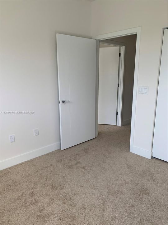 For Sale: $525,000 (3 beds, 2 baths, 1616 Square Feet)