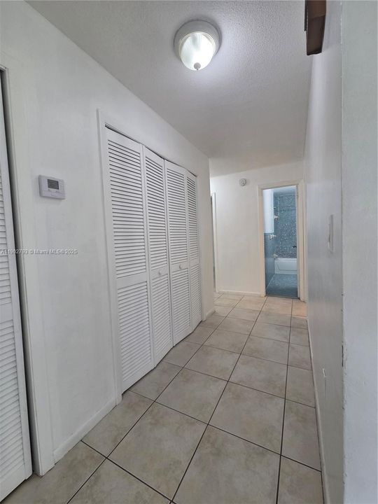 Recently Rented: $3,000 (3 beds, 2 baths, 2983 Square Feet)