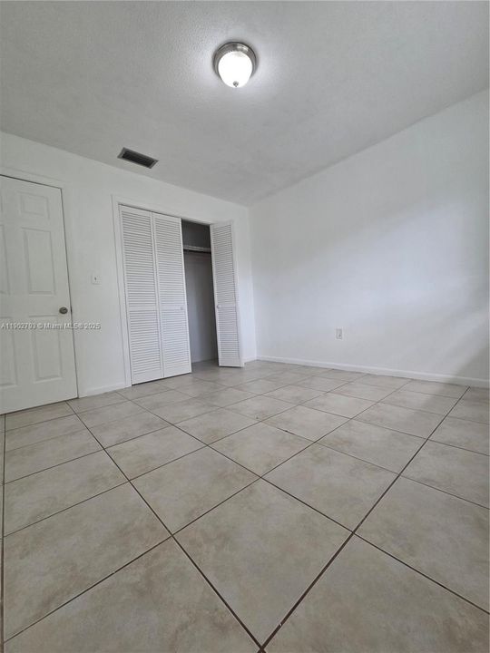 Recently Rented: $3,000 (3 beds, 2 baths, 2983 Square Feet)
