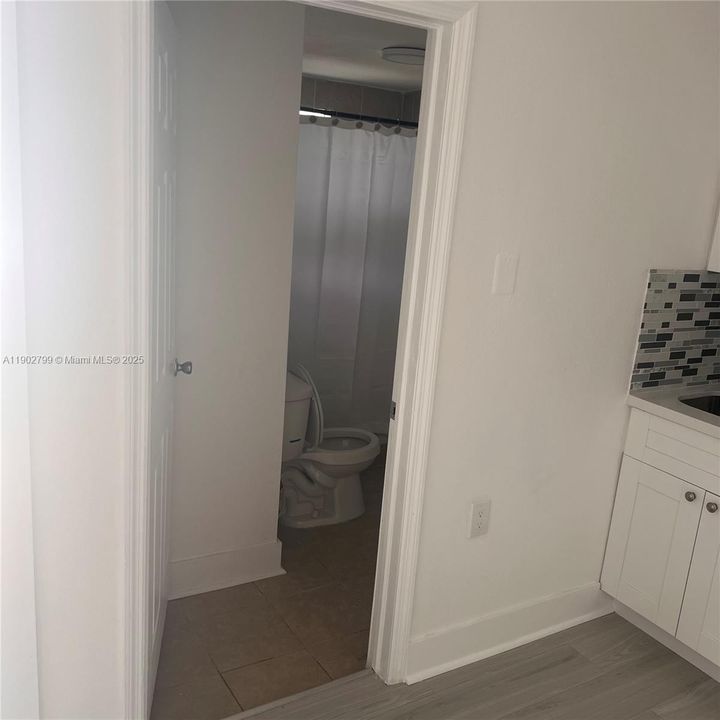For Rent: $1,500 (1 beds, 1 baths, 1384 Square Feet)