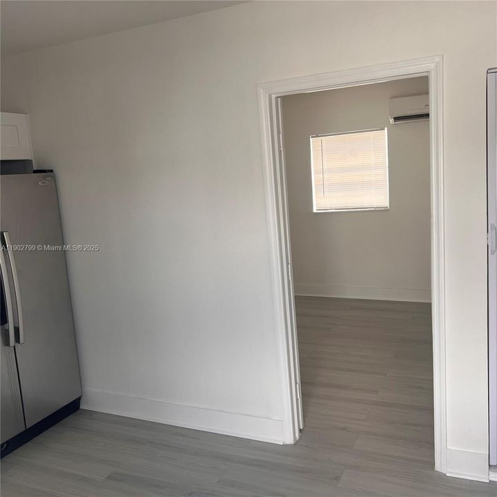 For Rent: $1,500 (1 beds, 1 baths, 1384 Square Feet)