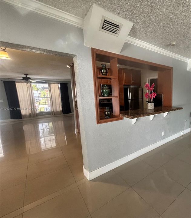 Recently Rented: $3,450 (3 beds, 2 baths, 1665 Square Feet)