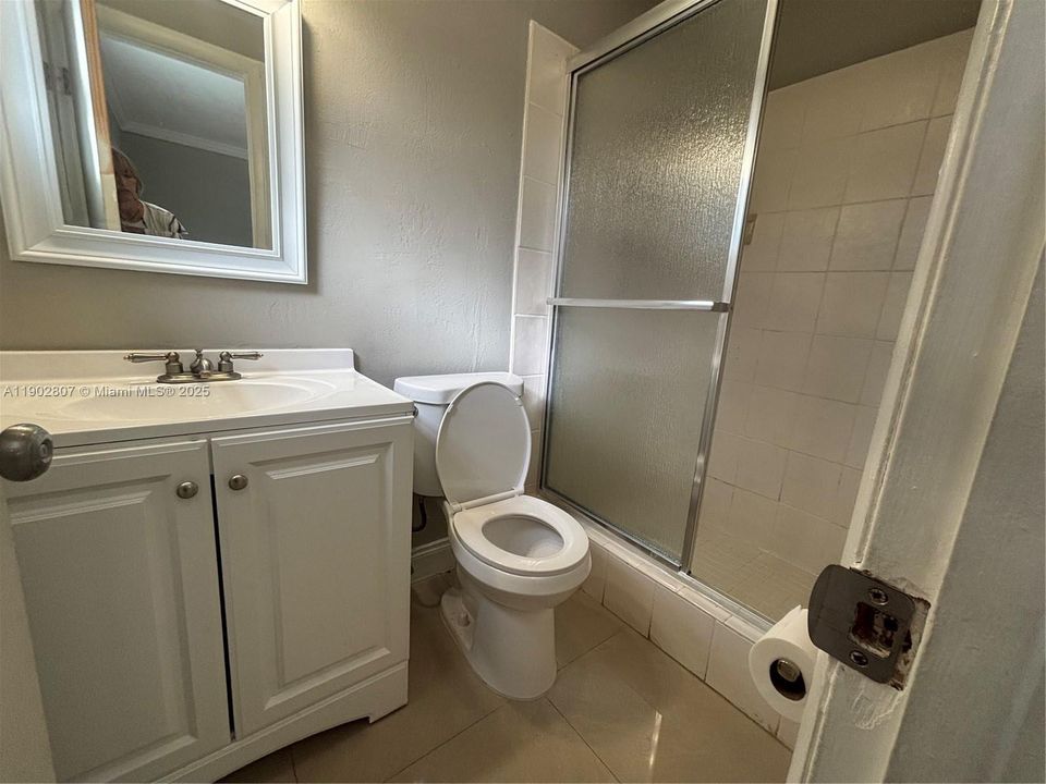 Recently Rented: $3,450 (3 beds, 2 baths, 1665 Square Feet)