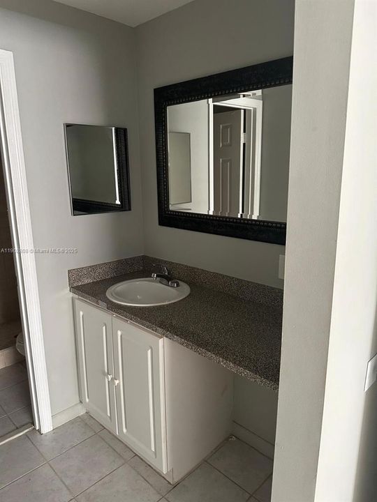 For Rent: $1,699 (2 beds, 2 baths, 1070 Square Feet)