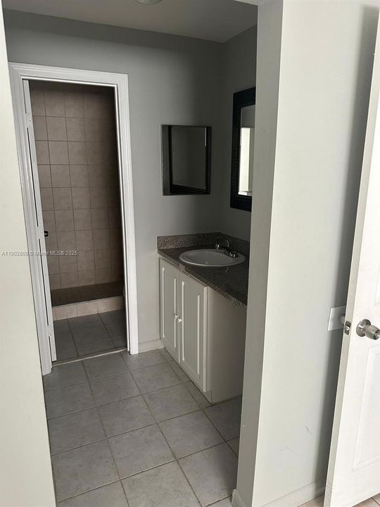 For Rent: $1,699 (2 beds, 2 baths, 1070 Square Feet)