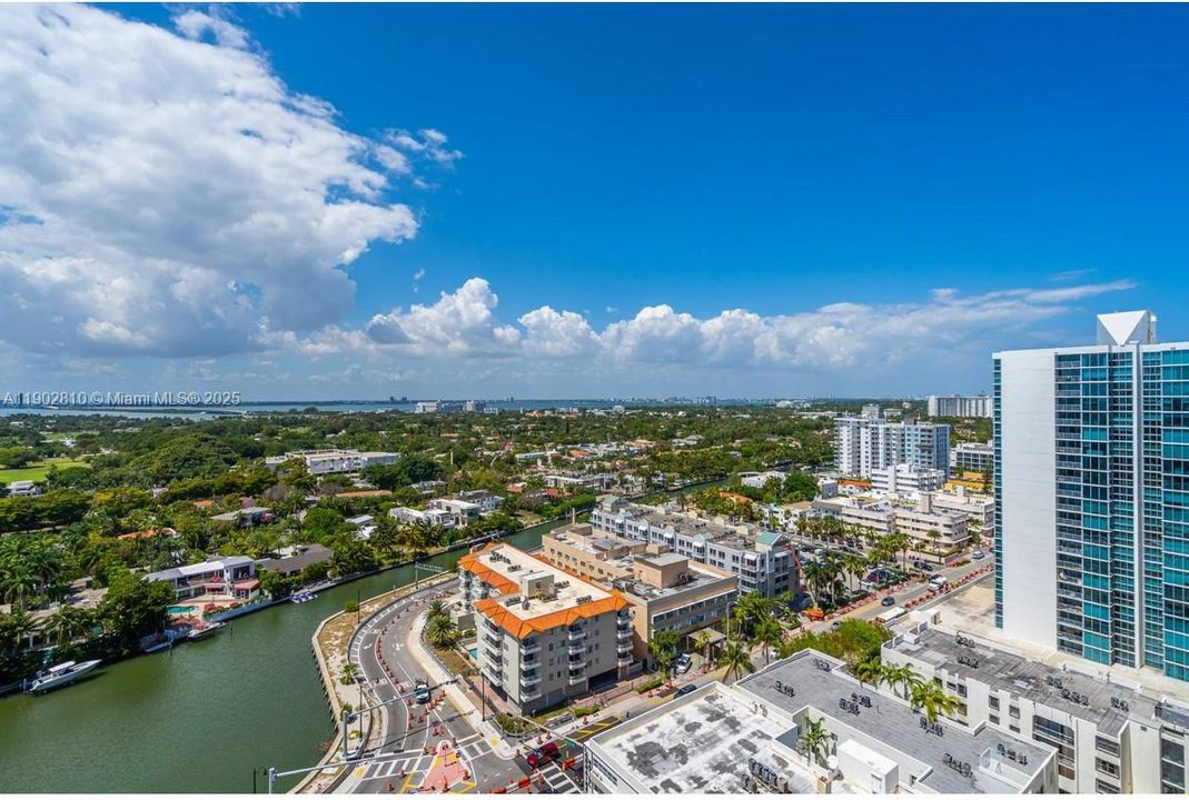 For Sale: $1,130,000 (1 beds, 1 baths, 798 Square Feet)