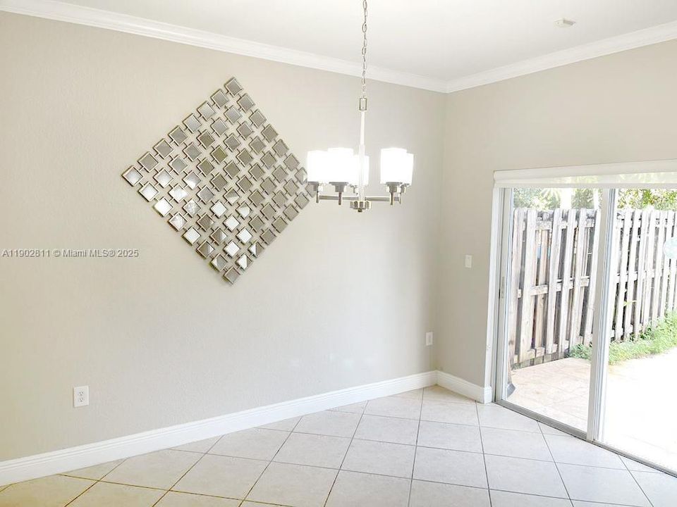 For Sale: $480,000 (3 beds, 2 baths, 1601 Square Feet)