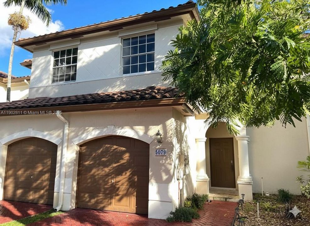 For Sale: $480,000 (3 beds, 2 baths, 1601 Square Feet)