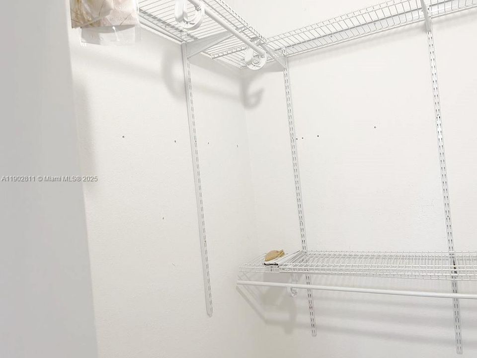 For Sale: $480,000 (3 beds, 2 baths, 1601 Square Feet)