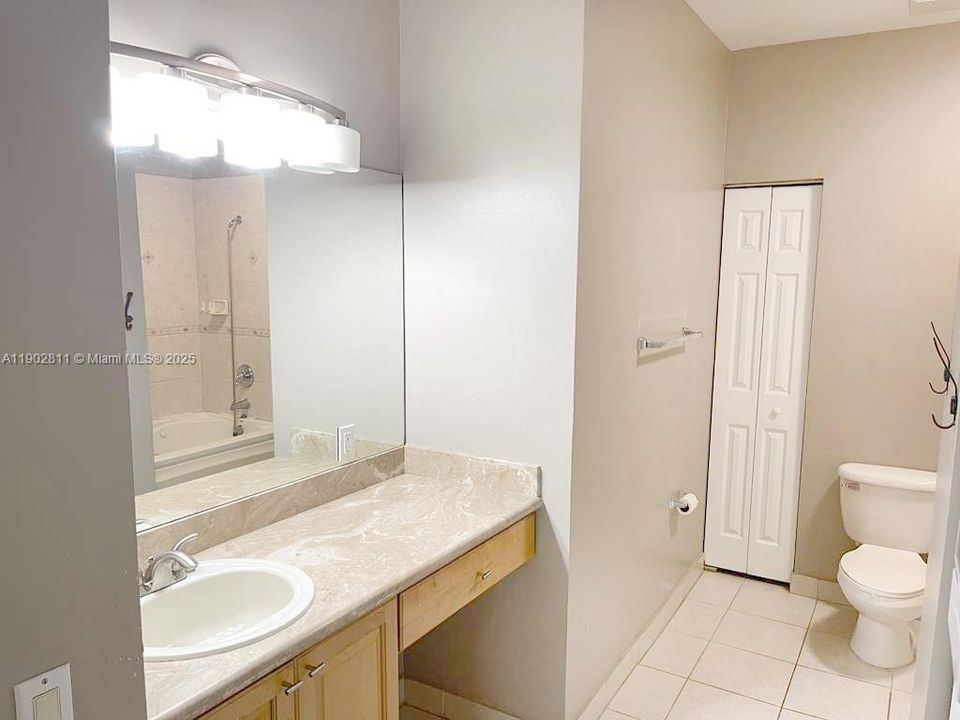 For Sale: $480,000 (3 beds, 2 baths, 1601 Square Feet)