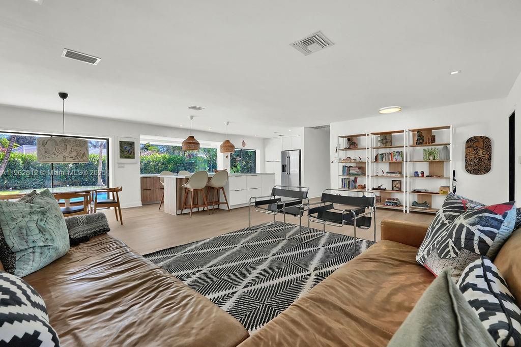 Active With Contract: $1,380,000 (4 beds, 3 baths, 2758 Square Feet)