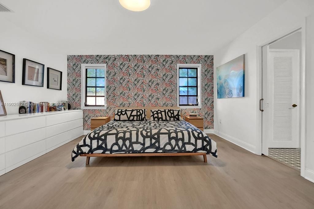 Active With Contract: $1,380,000 (4 beds, 3 baths, 2758 Square Feet)