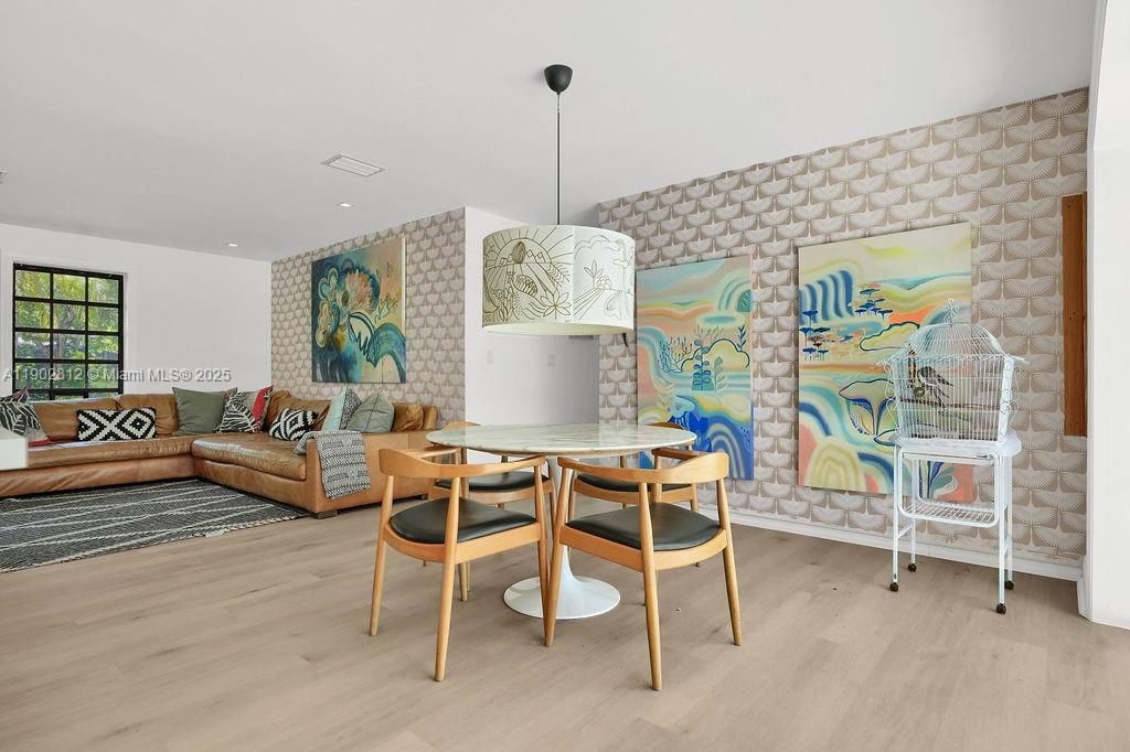 Active With Contract: $1,380,000 (4 beds, 3 baths, 2758 Square Feet)